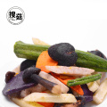 Virutas de shiitake secas y deliciosas y sanas y chips vegetales